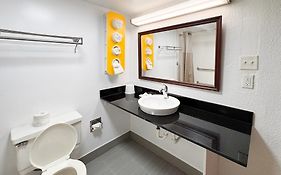 Motel 6-New Stanton, Pa